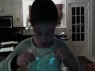 未发育妹子在线视频,在线视频背后的真实故事  第3张